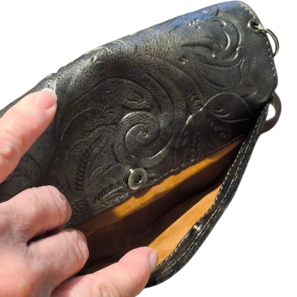 Patricia Nash Antiqued Silver Tooled Leather Crossbody Bag - Picture 14 of 16